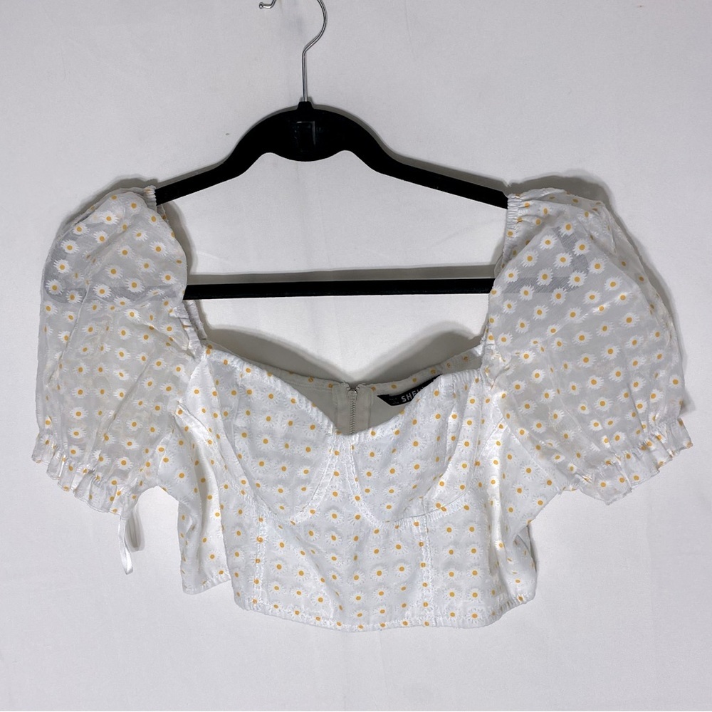 5/$25 SHEIN White Daisy Print Puff Sleeve Smocked Cropped Blouse L
